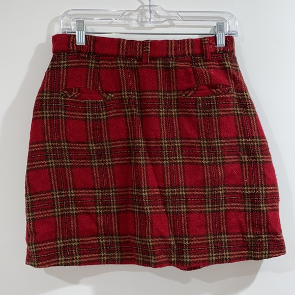 Banana republic wool red plaid mini skirt - Picture 2 of 2
